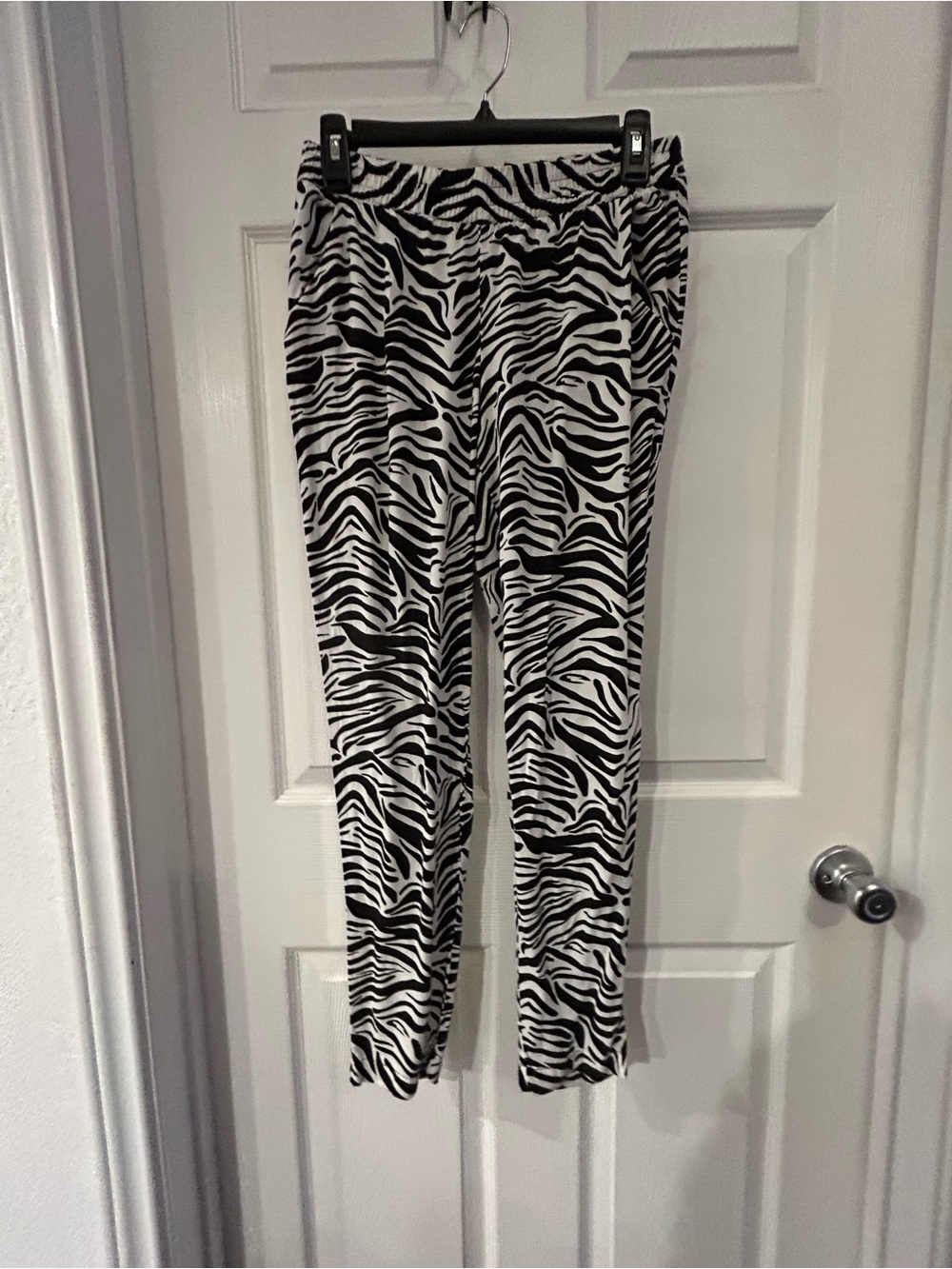 H&M Zebra-Print Ankle Tapered Leg Pants